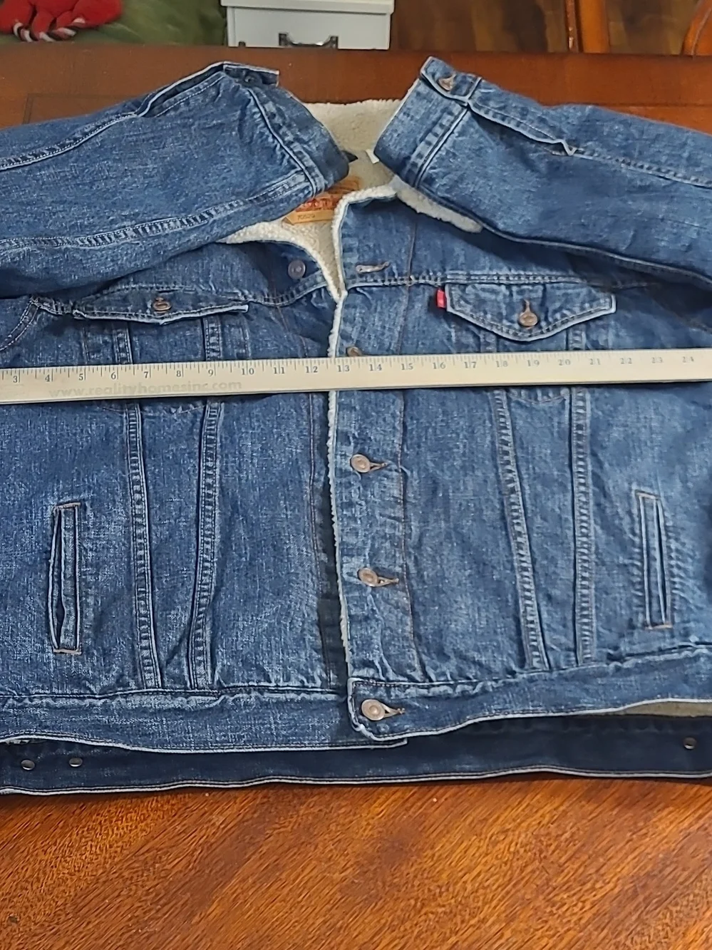 Vtg Levi's 70520 Mens  Sherpa-Lined Denim Jacket - Dark Blue with Cream Collar